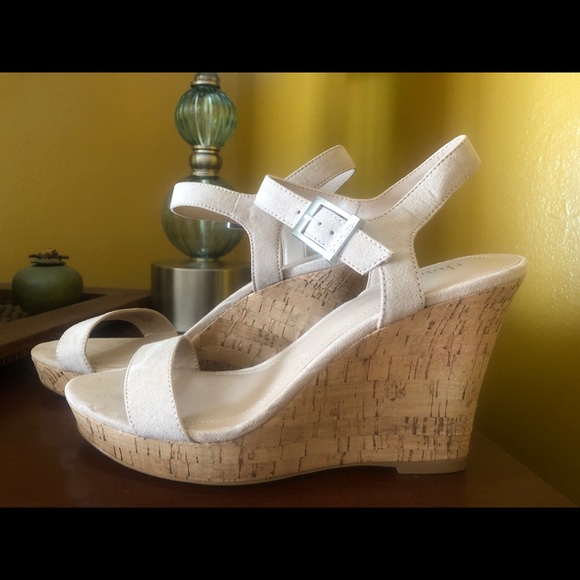 Charles David Ankle Strap Cork Wedge Sandals. - Picture 2 of 5